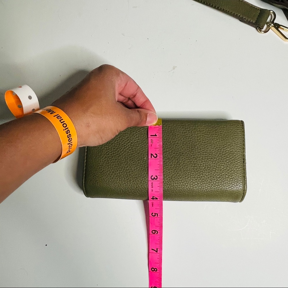 Charming Charlie Green wallet - Picture 4 of 6
